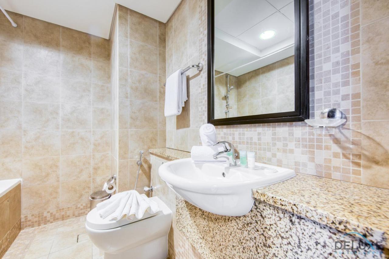Unbeatable Rate Stylish 1Br With Balcony Near Metro By Deluxe Holiday Homes Dubai Exterior foto