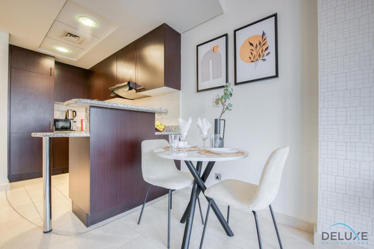 Unbeatable Rate Stylish 1Br With Balcony Near Metro By Deluxe Holiday Homes Dubai Exterior foto