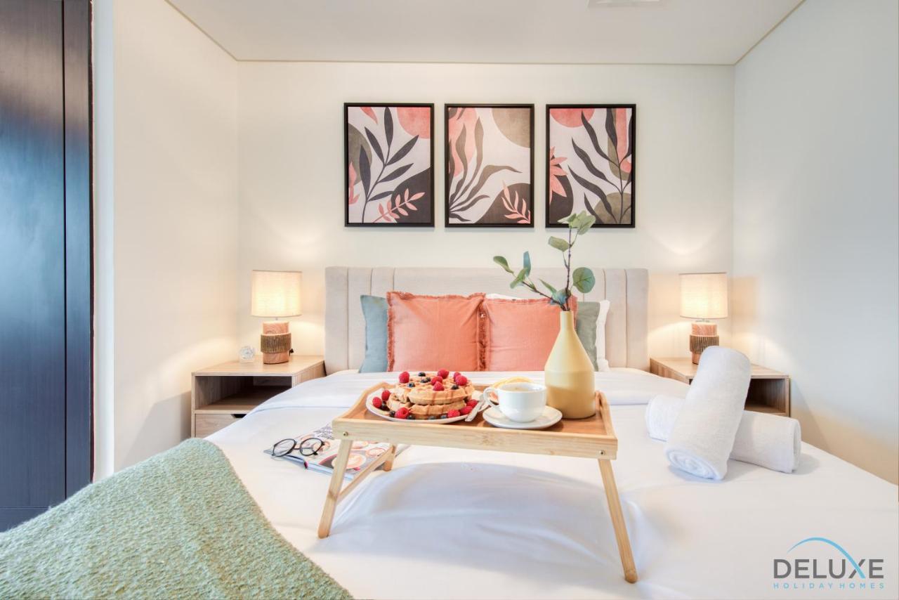 Unbeatable Rate Stylish 1Br With Balcony Near Metro By Deluxe Holiday Homes Dubai Exterior foto